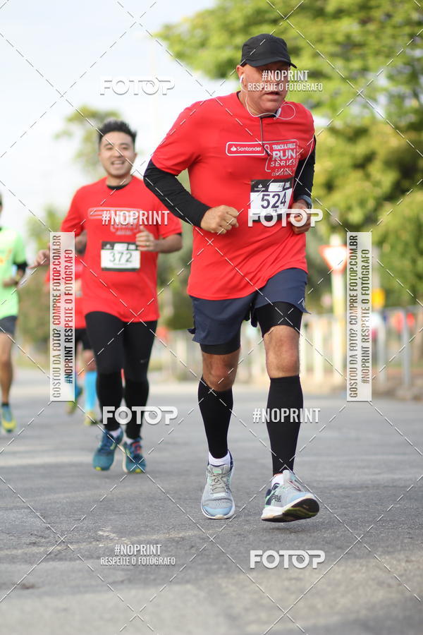 Compre as suas fotos do eventoSantander Track&Field Run Series - Cidade Center Norte no Fotop