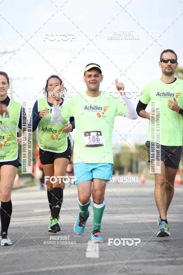Compre as suas fotos do eventoSantander Track&Field Run Series - Cidade Center Norte no Fotop