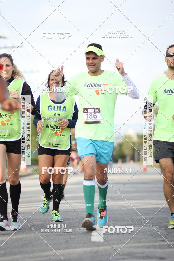 Compre as suas fotos do eventoSantander Track&Field Run Series - Cidade Center Norte no Fotop