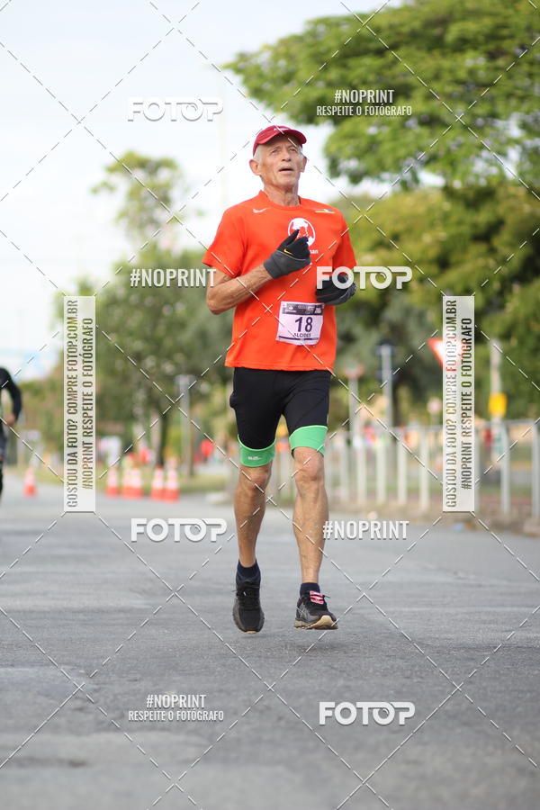 Compre as suas fotos do eventoSantander Track&Field Run Series - Cidade Center Norte no Fotop