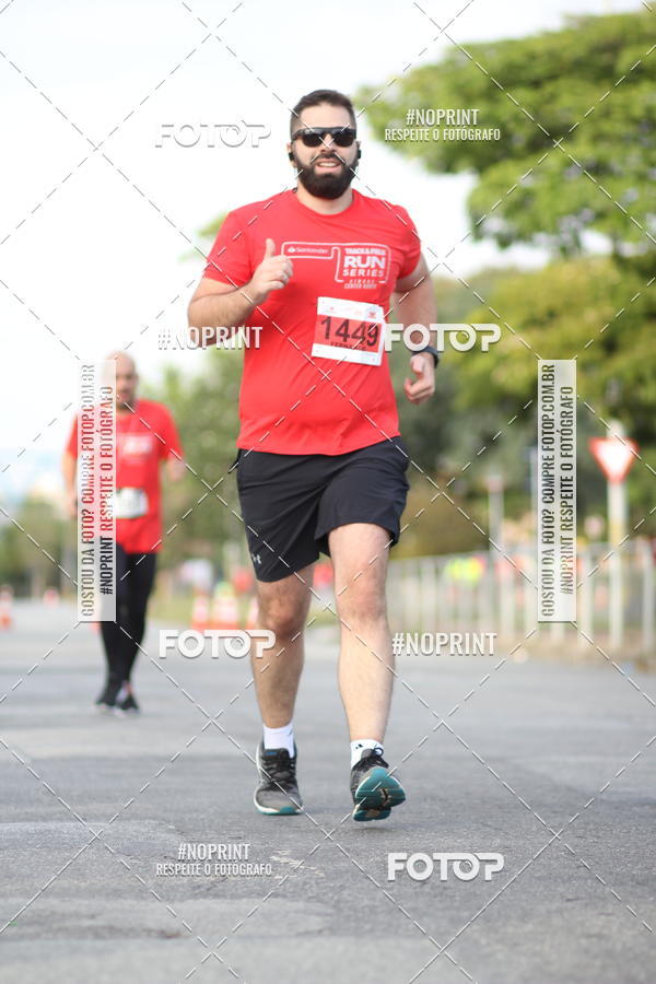 Compre suas fotos do eventoSantander Track&Field Run Series - Cidade Center Norte no Fotop