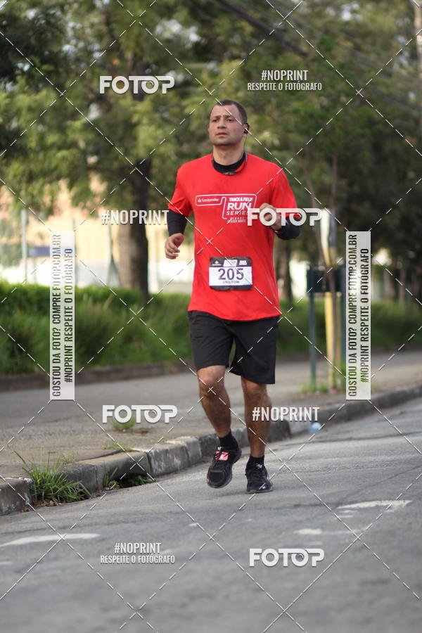Buy your photos of the eventSantander Track&Field Run Series - Cidade Center Norte on Fotop
