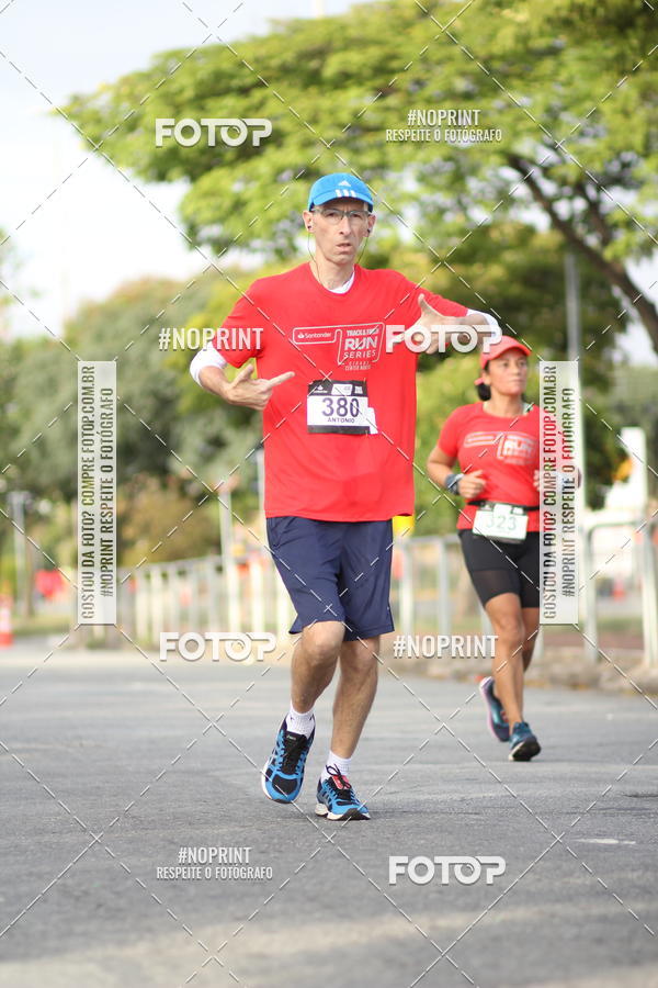 Compra tus fotos del eventoSantander Track&Field Run Series - Cidade Center Norte En Fotop