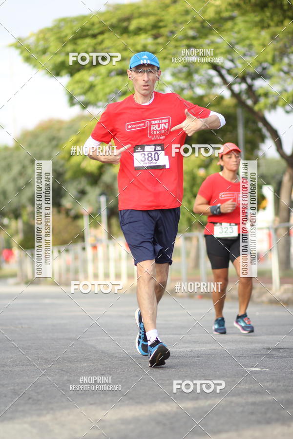 Compra tus fotos del eventoSantander Track&Field Run Series - Cidade Center Norte En Fotop