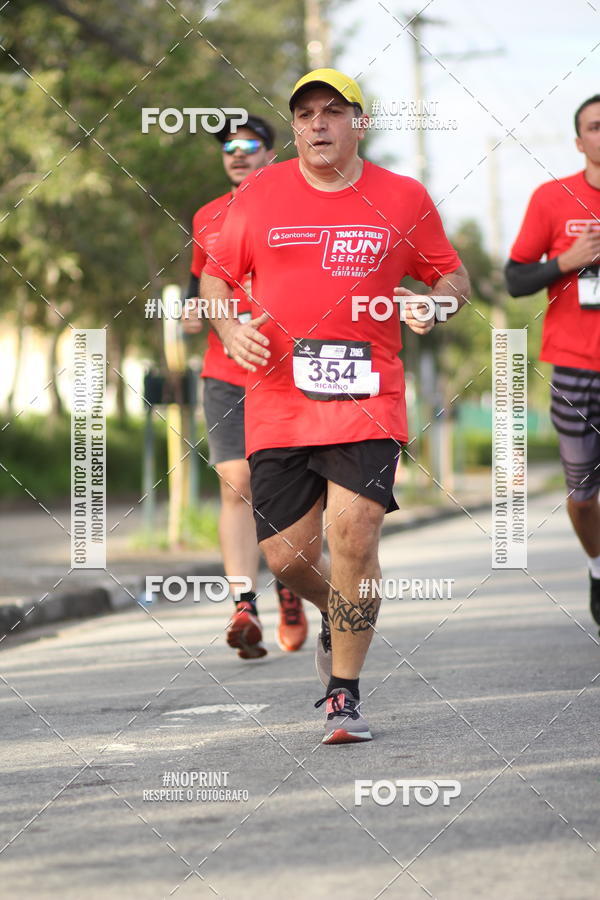 Compra tus fotos del eventoSantander Track&Field Run Series - Cidade Center Norte En Fotop