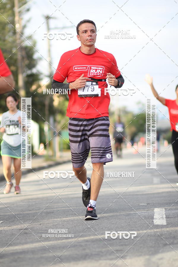 Compra tus fotos del eventoSantander Track&Field Run Series - Cidade Center Norte En Fotop