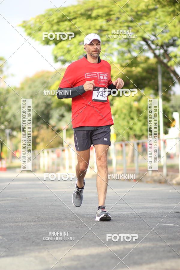 Compra tus fotos del eventoSantander Track&Field Run Series - Cidade Center Norte En Fotop