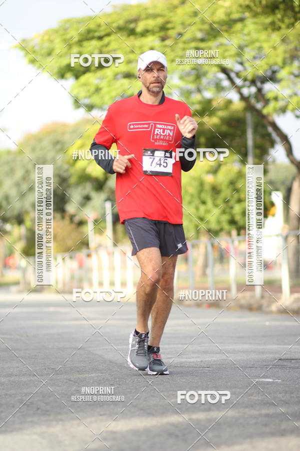 Compra tus fotos del eventoSantander Track&Field Run Series - Cidade Center Norte En Fotop