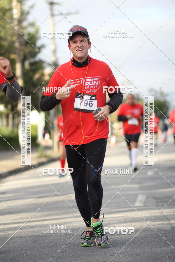 Achetez vos photos de l'vnementSantander Track&Field Run Series - Cidade Center Norte sur Fotop