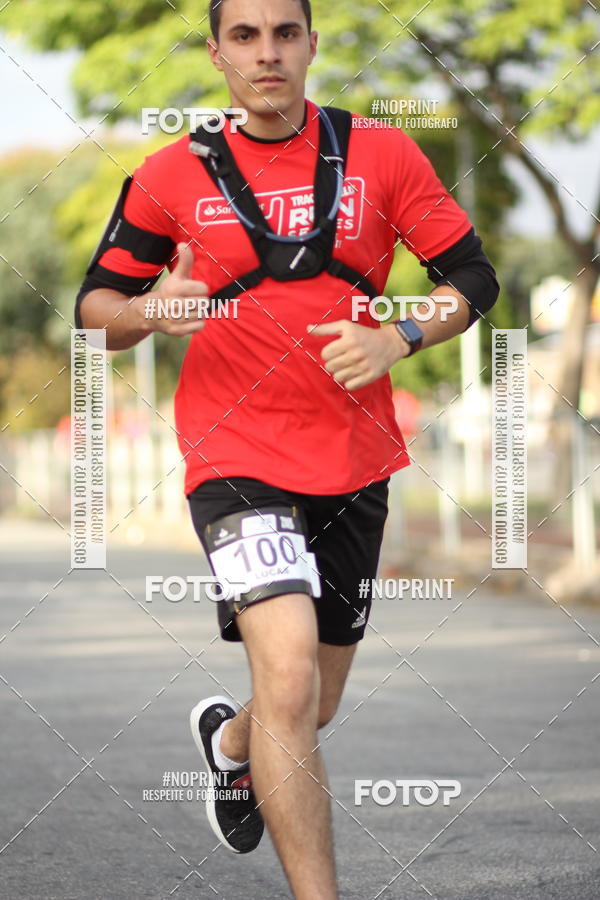Achetez vos photos de l'vnementSantander Track&Field Run Series - Cidade Center Norte sur Fotop