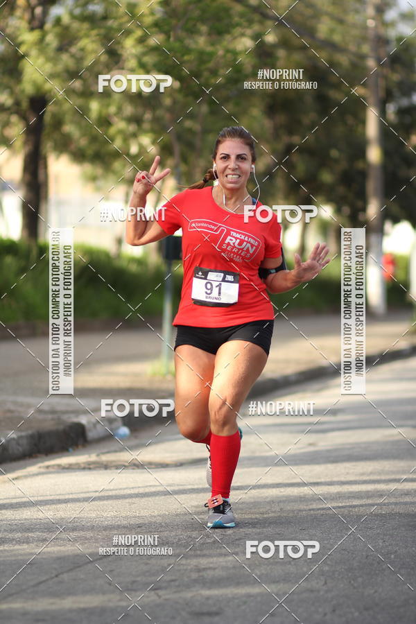Achetez vos photos de l'vnementSantander Track&Field Run Series - Cidade Center Norte sur Fotop