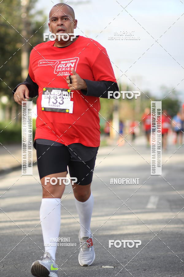 Achetez vos photos de l'vnementSantander Track&Field Run Series - Cidade Center Norte sur Fotop