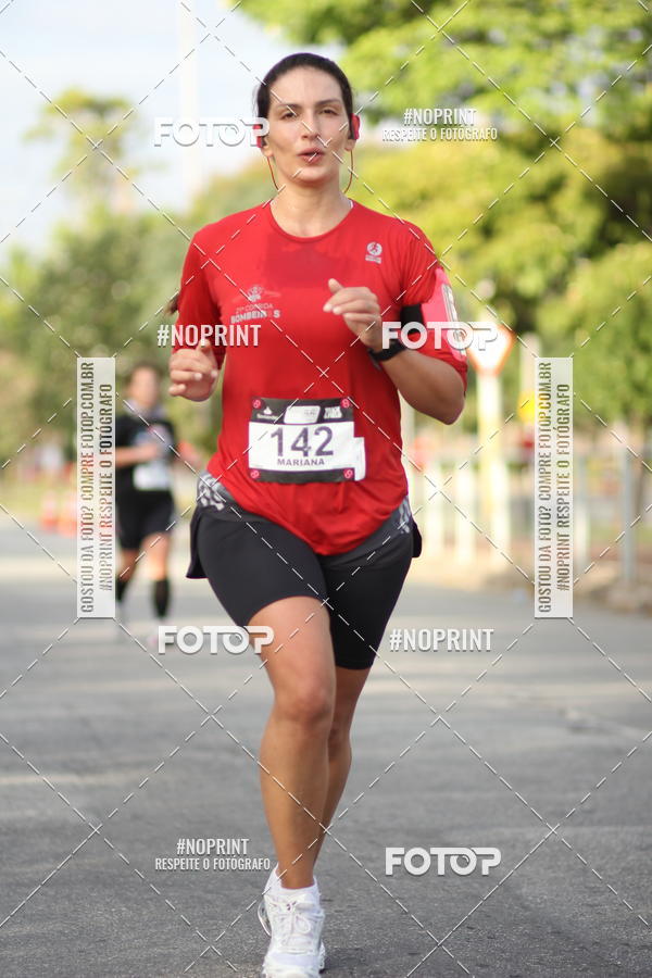 Achetez vos photos de l'vnementSantander Track&Field Run Series - Cidade Center Norte sur Fotop