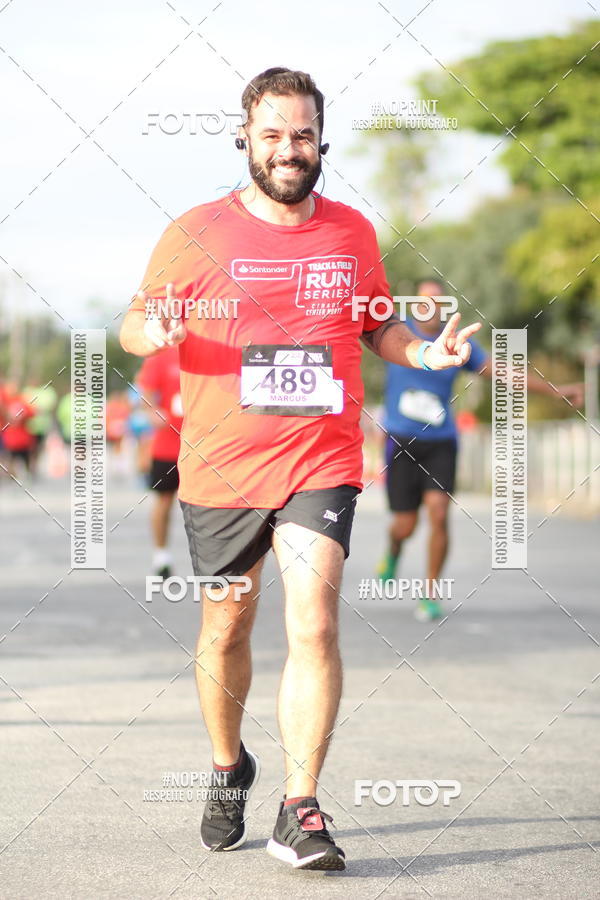 Achetez vos photos de l'vnementSantander Track&Field Run Series - Cidade Center Norte sur Fotop