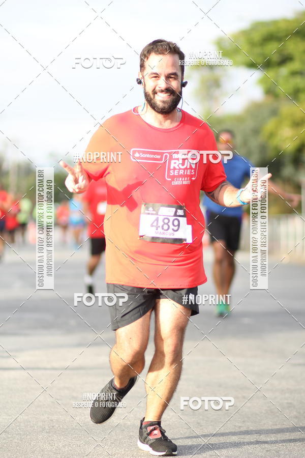 Achetez vos photos de l'vnementSantander Track&Field Run Series - Cidade Center Norte sur Fotop