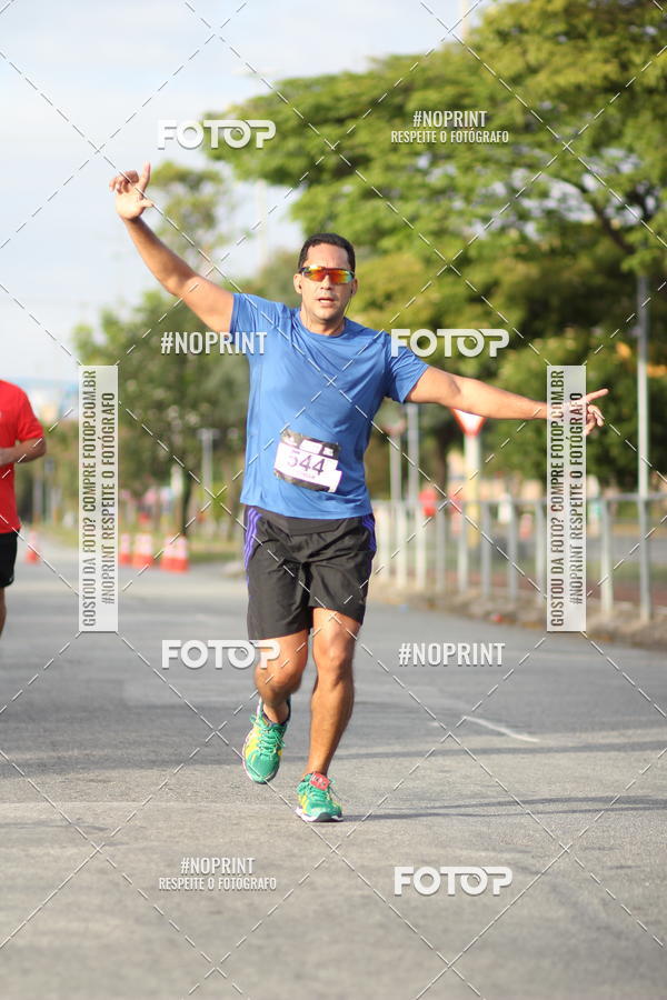 Achetez vos photos de l'vnementSantander Track&Field Run Series - Cidade Center Norte sur Fotop