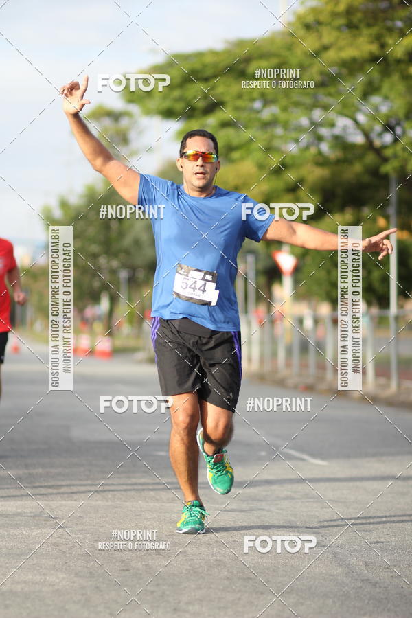 Achetez vos photos de l'vnementSantander Track&Field Run Series - Cidade Center Norte sur Fotop