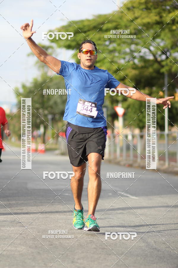 Achetez vos photos de l'vnementSantander Track&Field Run Series - Cidade Center Norte sur Fotop