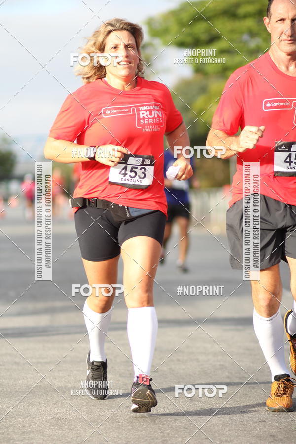 Achetez vos photos de l'vnementSantander Track&Field Run Series - Cidade Center Norte sur Fotop