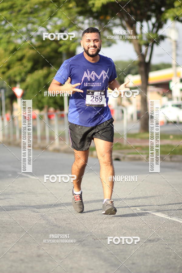 Achetez vos photos de l'vnementSantander Track&Field Run Series - Cidade Center Norte sur Fotop