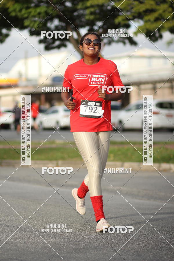 Compra tus fotos del eventoSantander Track&Field Run Series - Cidade Center Norte En Fotop