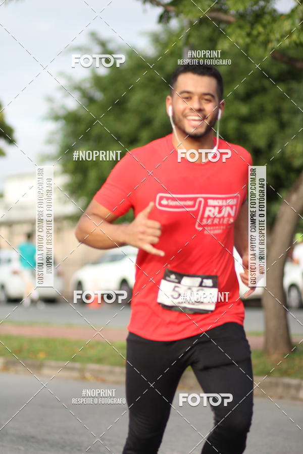 Compra tus fotos del eventoSantander Track&Field Run Series - Cidade Center Norte En Fotop