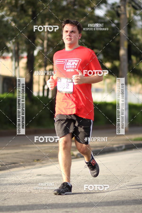 Compre suas fotos do eventoSantander Track&Field Run Series - Cidade Center Norte no Fotop