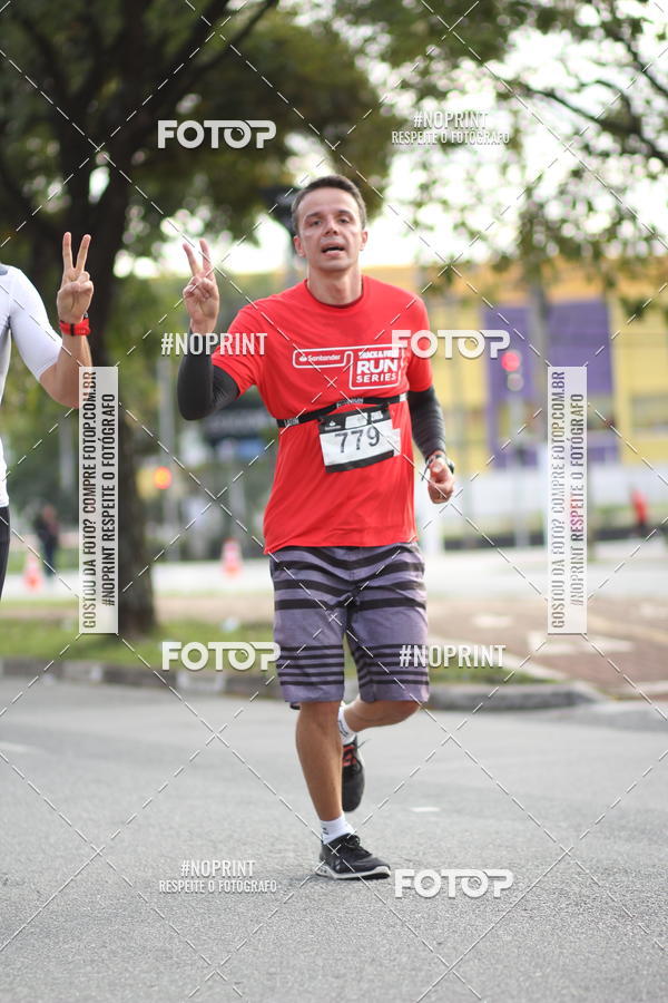 Achetez vos photos de l'vnementSantander Track&Field Run Series - Cidade Center Norte sur Fotop