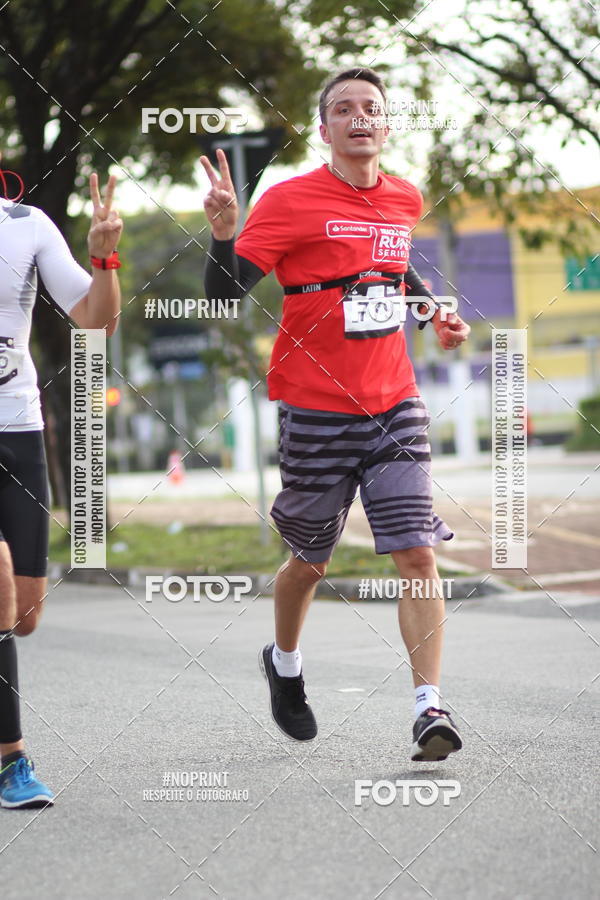 Achetez vos photos de l'vnementSantander Track&Field Run Series - Cidade Center Norte sur Fotop