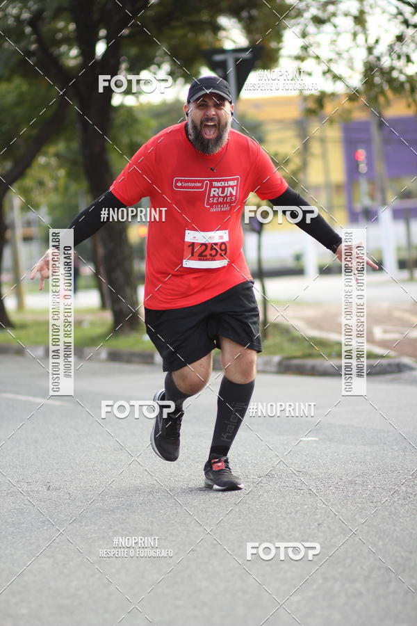 Achetez vos photos de l'vnementSantander Track&Field Run Series - Cidade Center Norte sur Fotop