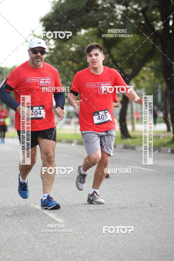 Achetez vos photos de l'vnementSantander Track&Field Run Series - Cidade Center Norte sur Fotop