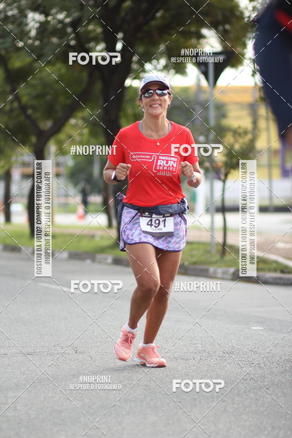 Achetez vos photos de l'vnementSantander Track&Field Run Series - Cidade Center Norte sur Fotop