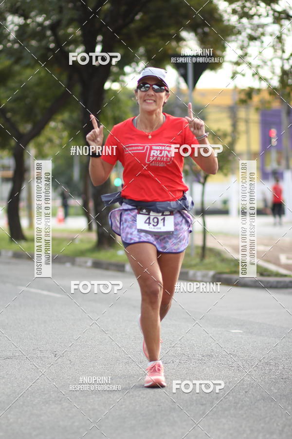 Achetez vos photos de l'vnementSantander Track&Field Run Series - Cidade Center Norte sur Fotop