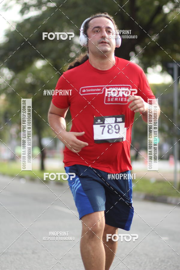Achetez vos photos de l'vnementSantander Track&Field Run Series - Cidade Center Norte sur Fotop