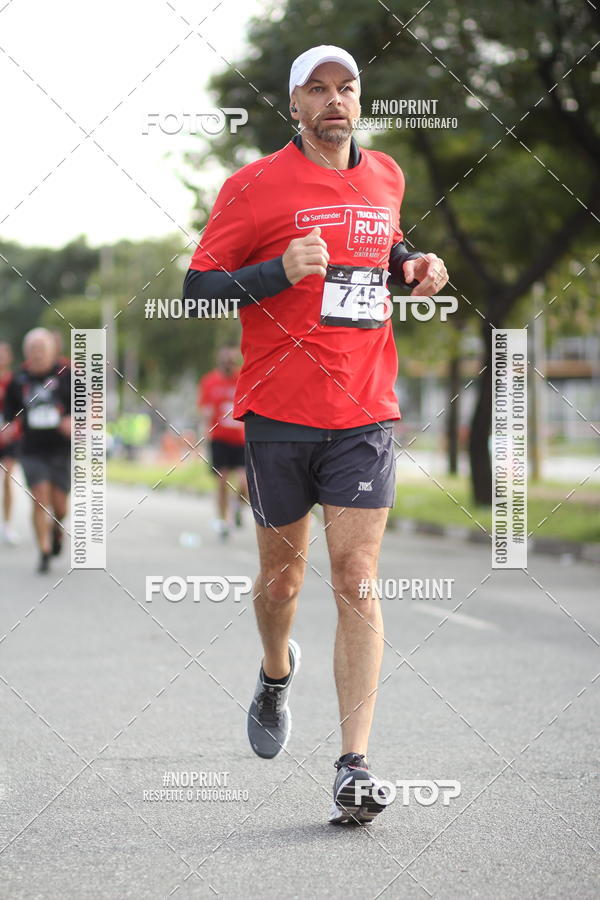 Achetez vos photos de l'vnementSantander Track&Field Run Series - Cidade Center Norte sur Fotop