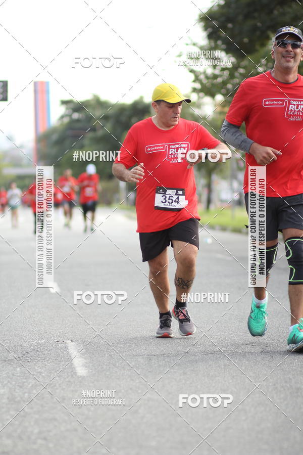 Buy your photos of the eventSantander Track&Field Run Series - Cidade Center Norte on Fotop