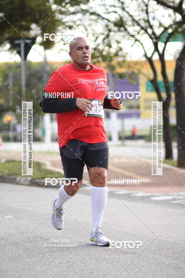 Achetez vos photos de l'vnementSantander Track&Field Run Series - Cidade Center Norte sur Fotop