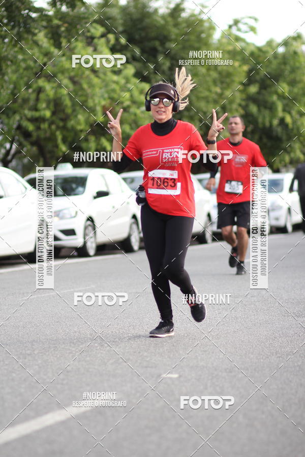Achetez vos photos de l'vnementSantander Track&Field Run Series - Cidade Center Norte sur Fotop