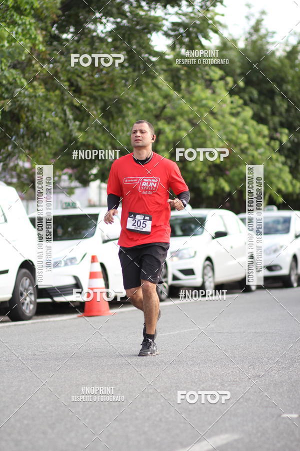 Achetez vos photos de l'vnementSantander Track&Field Run Series - Cidade Center Norte sur Fotop