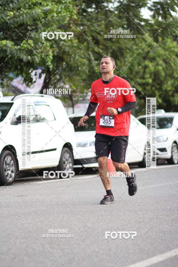 Achetez vos photos de l'vnementSantander Track&Field Run Series - Cidade Center Norte sur Fotop