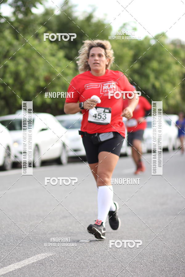 Achetez vos photos de l'vnementSantander Track&Field Run Series - Cidade Center Norte sur Fotop
