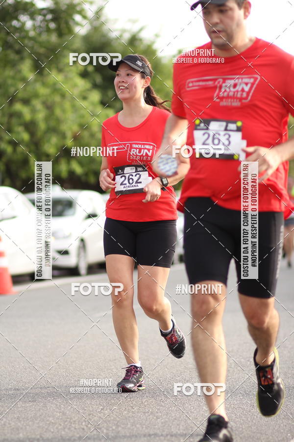 Compra tus fotos del eventoSantander Track&Field Run Series - Cidade Center Norte En Fotop