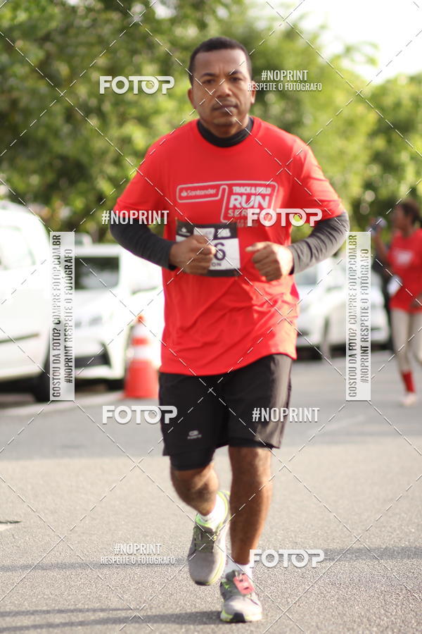 Compra tus fotos del eventoSantander Track&Field Run Series - Cidade Center Norte En Fotop