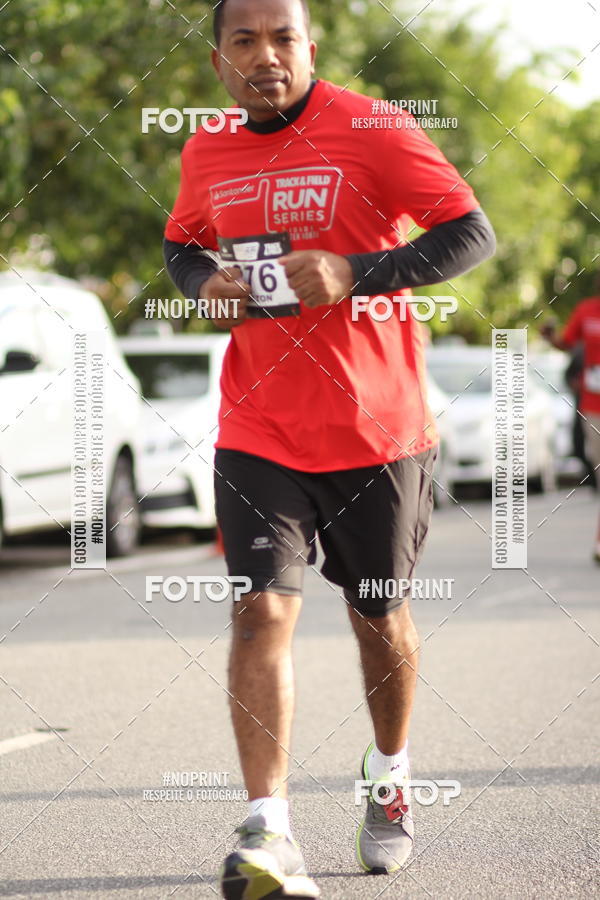 Compra tus fotos del eventoSantander Track&Field Run Series - Cidade Center Norte En Fotop