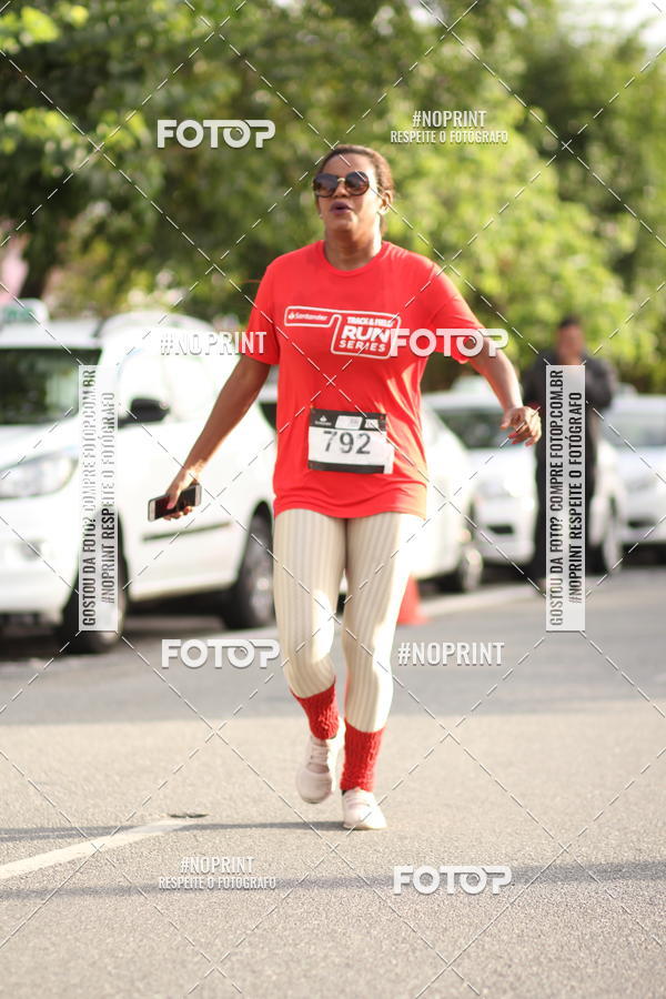 Compra tus fotos del eventoSantander Track&Field Run Series - Cidade Center Norte En Fotop