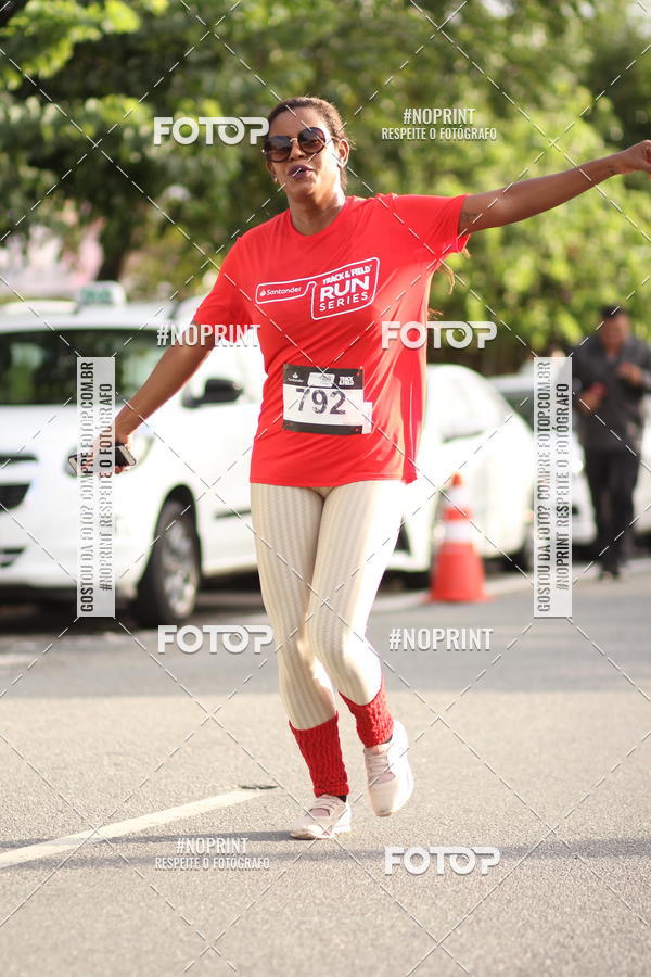 Compra tus fotos del eventoSantander Track&Field Run Series - Cidade Center Norte En Fotop