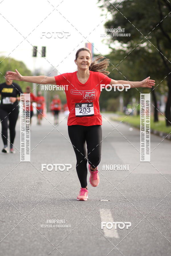 Compre as suas fotos do eventoSantander Track&Field Run Series - Cidade Center Norte no Fotop