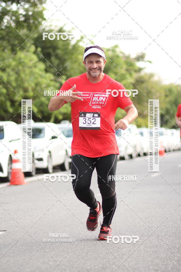 Achetez vos photos de l'vnementSantander Track&Field Run Series - Cidade Center Norte sur Fotop