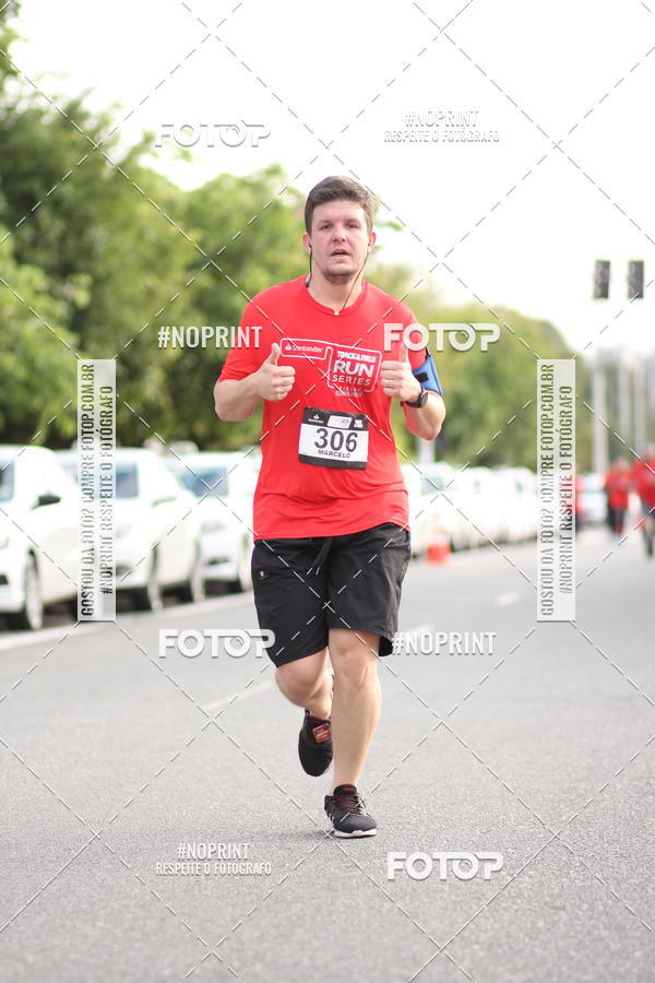 Achetez vos photos de l'vnementSantander Track&Field Run Series - Cidade Center Norte sur Fotop