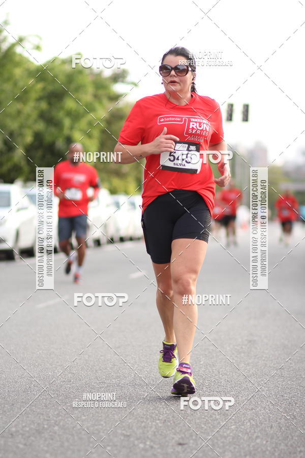 Achetez vos photos de l'vnementSantander Track&Field Run Series - Cidade Center Norte sur Fotop